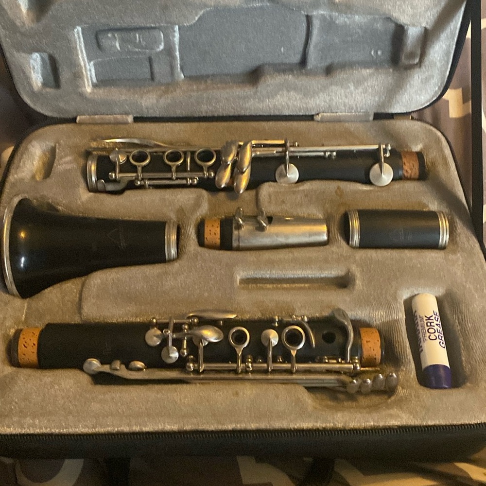 Normandy b-flat clarinet and case